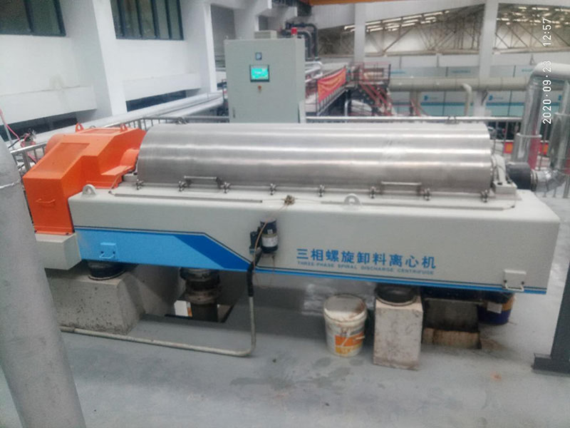 三相臥螺離心機（jī）